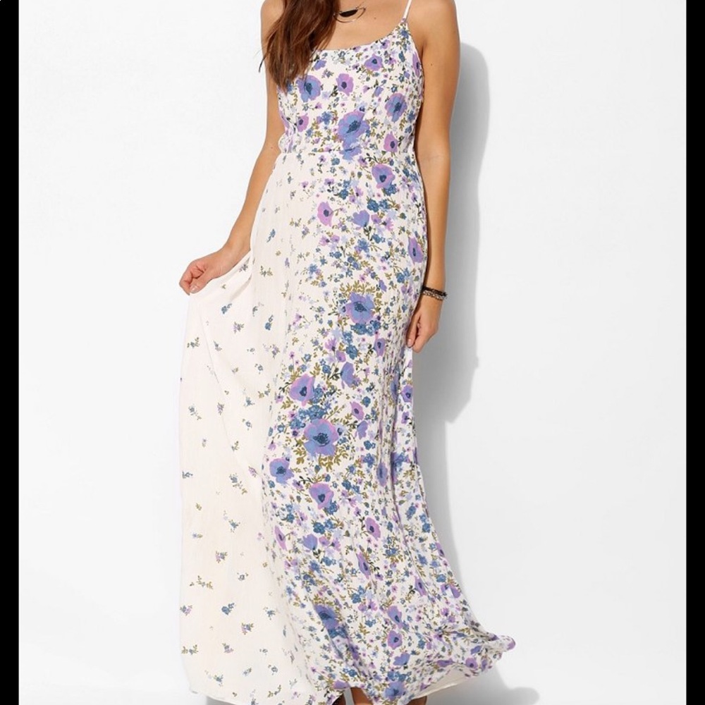 NWOT  kimchi blue  flowers dress